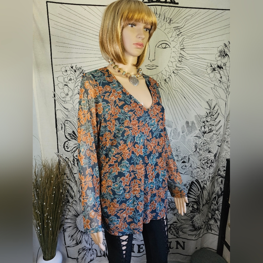 NWT Les Serein Sz 1X Elegant Floral V-Neck Blouse - Orange and Bluish-green